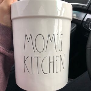 We Dunn moms kitchen